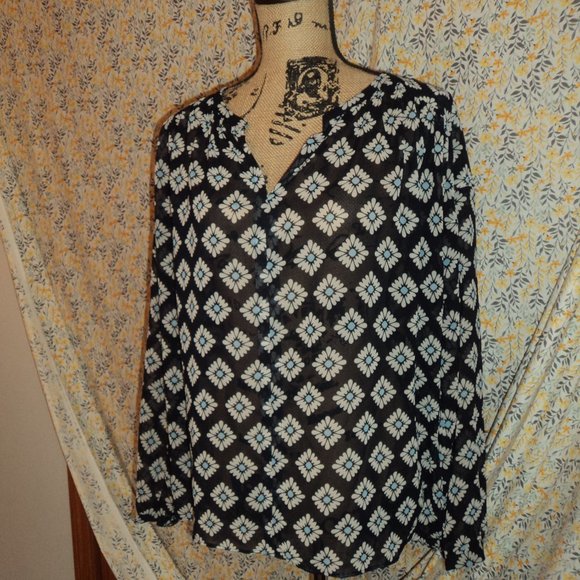 Tunic Style Top - Picture 3 of 7